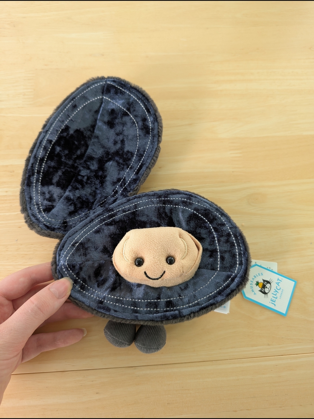 Jellycat Amuseables Michelle Mussel BNWT